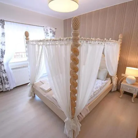 Gosciniec Malinowka فندق مبيت وإفطار Krzeszna