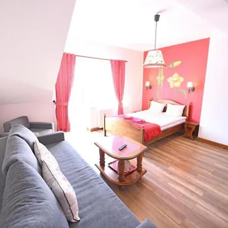 Bed & Breakfast Gosciniec Malinowka Krzeszna