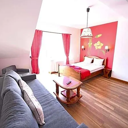 Gosciniec Malinowka 3*